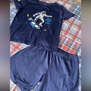 Boys 7/8 astronaut/space pajama set